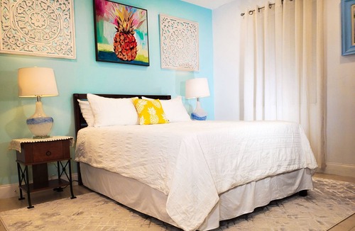 Southside House | 3BR Spacious Beach House★ Oasis Retreat & Gardens