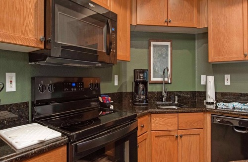Angels Camp Condo | 3br Unit Golfer's Dream and Outdoor Enthusiasts