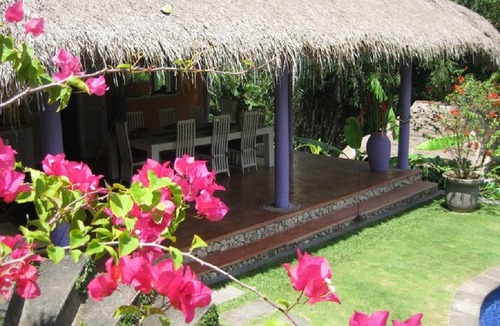 Kediri Villa | 3BR Villa, Feature Garden - W/Swimming Pool!