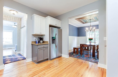 Athens House | 3BR, W/D, Updated, King, Deck, Full Kitchen, Quiet