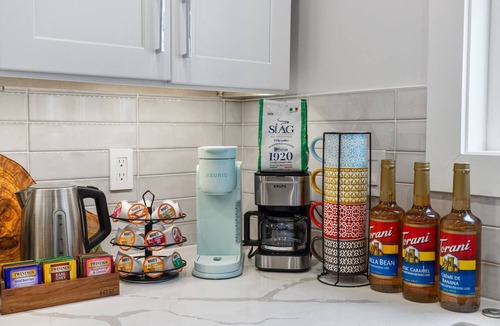 East Somerville Apartment | 3BR2Bth TD Garden/BOS/MIT/Harvard/3 Parking Spaces