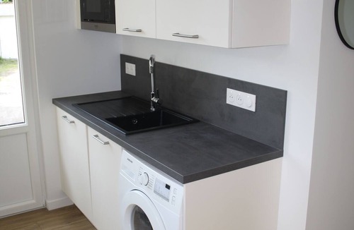 Universite Apartment | 3D visit available - Renovated house in the center of Caen with parking and garden