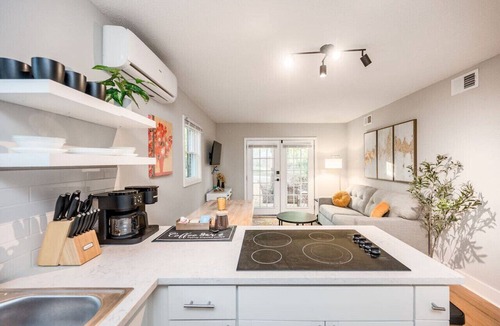 Southeast Raleigh Apartment | 3mi to Dwtn | Hot Tub & Fire Pit