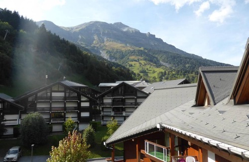 Les Contamines-Montjoie Apartment | 3rd floor, balcony, parking, tv, ski locker, 26m², Les Contamines-Montjoie