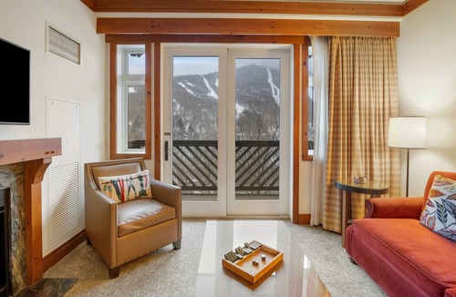 Spruce Peak Apartment | 3rd Floor Studio @ The Lodge at Spruce Peak