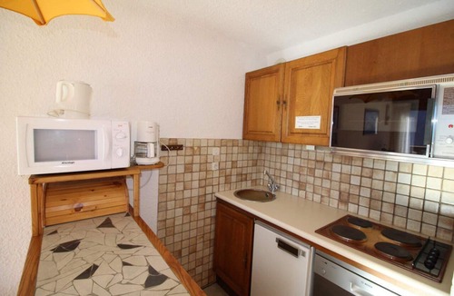 Auris Apartment | 3rd floor, view open, balcony, tv, 27m², Auris en Oisans