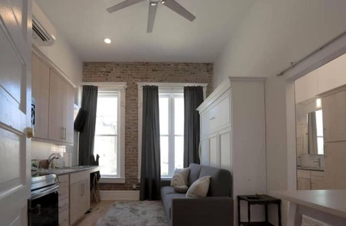 Knoxville Apartment | 3rd & Main Studio Martini