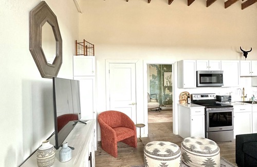 Honey Grove House | 3W Sunset View