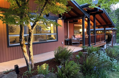 Eugene House | 4 Acre Hiker's Nature Sanctuary in town