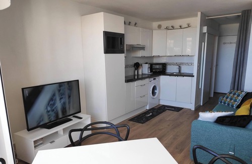 La Cote Radieuse Apartment | 4 assets: directly in the water, sea view, pool, parking