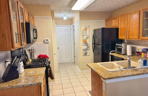 Clarkdale House | 4 bd Luxury King & Queen Suites - Mins to Marietta