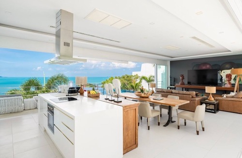 Bophut Villa | 4-Bdr Bay-View Designer Duplex Villa