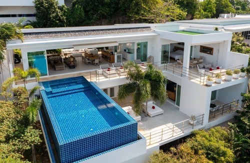 Bophut Villa | 4-Bdr Bay-View Designer Duplex Villa
