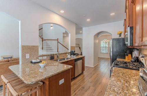 Sterling Ridge House | 4 Bdr Pool + Spa + BBQ Retreat in The Woodlands, TX.