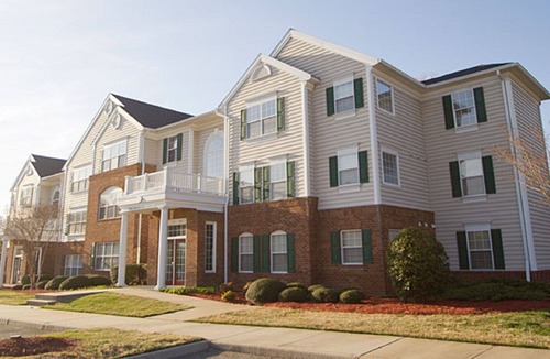Berkeley Condo | 4 BDRM~ HUGE UNIT SLEEPS 12~ ONLY 10 MILES TO BUSCH GARDENS~INDOOR/OUTDOOR POOLS