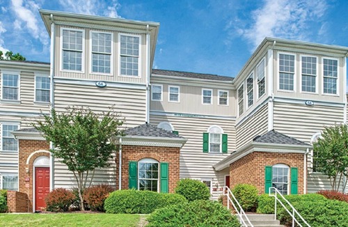 Berkeley Condo | 4 BDRM INDOOR/OUTDOOR POOLS, HOT TUB, NEAR BUSCH GARDENS, HUGE ROOM SLEEPS 12