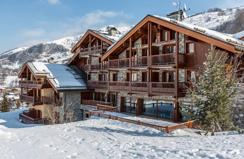 Saint-Martin-de-Belleville Apartment | 4-Bedroom Duplex with Pool, Spa, Ski-in/Ski-out