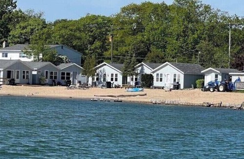 Oscoda Cabin | #4 Beach front Cabin at Miami Beach Resort
