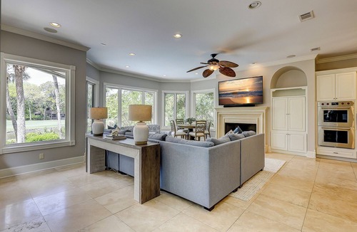 Beach Lagoon House | 4 Beach Lagoon Rd - GORGEOUS 6 bedroom home in Sea Pines & Private Pool