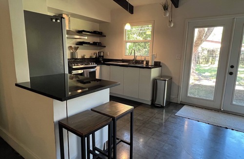 Gainesville House | 4 bed, 2 bath home conveniently located in NE Gainesville