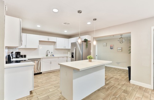 Alhambra House | 4 Bed 2 Bath Single Family home with 2 King Beds sleeps 10 with huge backyard