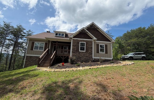 Copperhill House | 4-Bed, 4.5 bath house with a pool table, outside fire pit and georgous views!