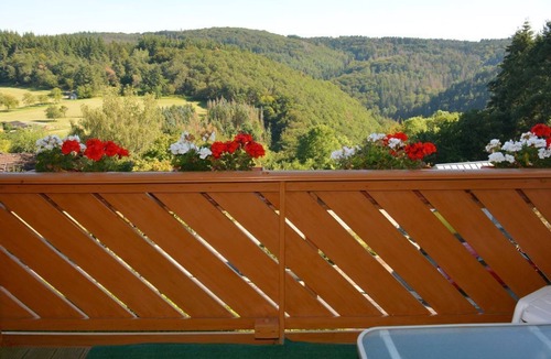 Langscheid Apartment | 4-bed apartment Nürburg - Ferienwohnungen Haus Marianne