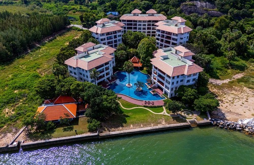 Pak Nam Pran Condo | 4 Bed Beachfront Condo SP43