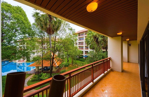 Pak Nam Pran Condo | 4 Bed Beachfront Condo SP43