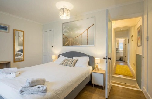 Cambridge House | 4 Bed Central Home - Perfect Location with Parking