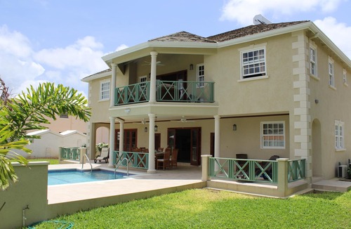 Gibbs Bay Villa | 4 Bed Colonial Style Villa with pool in private setting, short walk to 2 beaches