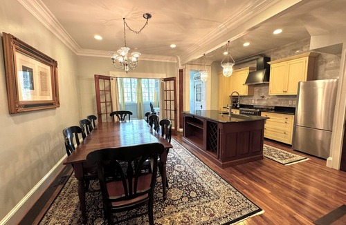 Northwest House | 4-Bed Historic Row House in Woodley Park – 2 Blocks to Metro- Parking Included!