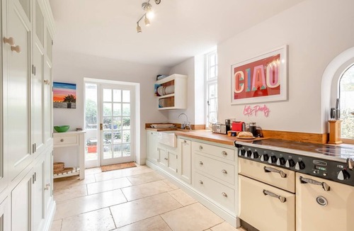 Aldsworth Cottage | 4 Bed in Aldsworth (oc-t34239)