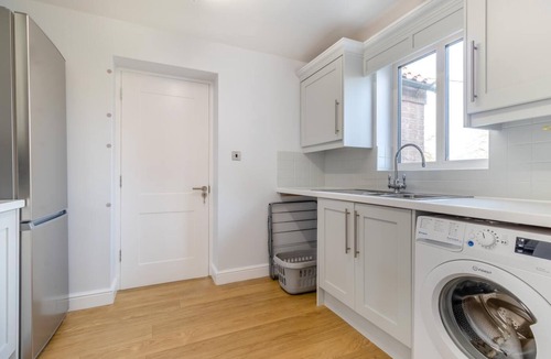 Caistor Cottage | 4 Bed in Caistor (oc-t30831)