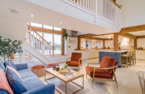 Blakeney House | 4 Bed in Etloe oc-e34026