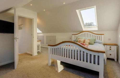 Freshwater House | 4 Bed in Freshwater oc-91115