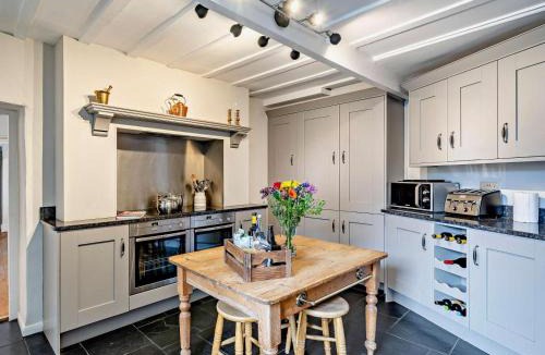 Middleham House | 4 Bed in Middleham oc-g0189