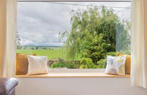 Penrith House | 4 Bed in Penrith oc-sz606