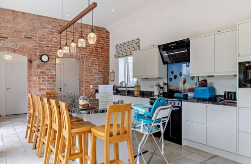 Sugnall Cottage | 4 Bed in Slindon (oc-t29883)