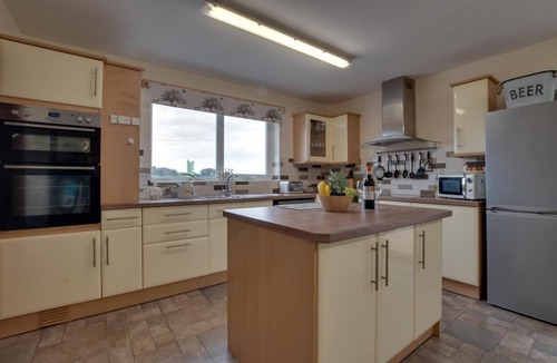 Scalby Cottage | 4 Bed in Suffield (oc-sa013)