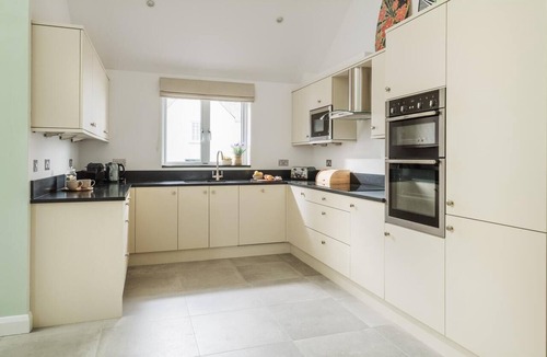 Trebetherick Cottage | 4 Bed in Trebetherick (oc-l50183)