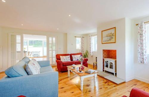 West Lulworth House | 4 Bed in Wareham oc-chric