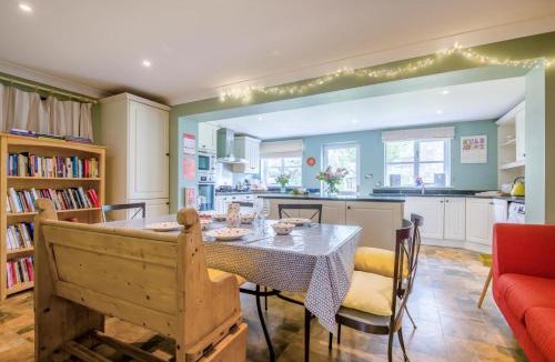 Wool House | 4 Bed in Wool oc-p28895