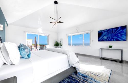 Sandy Hill Villa | 4-Bed Villa Pool Parking