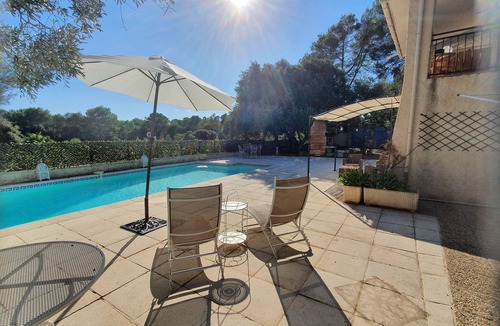 Les Arcs-sur-Argens House | 4 Bed Villa - Sleeps 8 - Pets - Pool - Parking