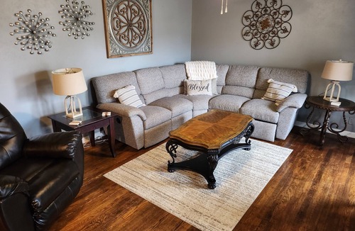 Cushing House | 4 bedroom, 2 bath, and 2 living area house. 30 mins from Stillwater/OSU