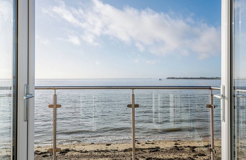 Colchester Cottage | 4 bedroom accommodation in Point Clear, near Clacton-on-Sea