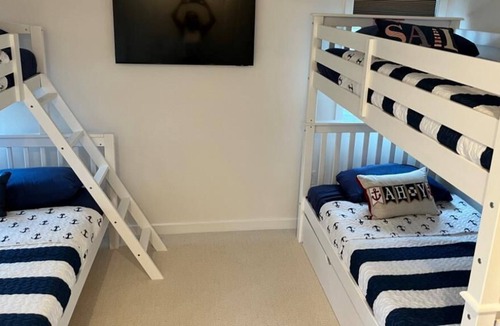 North Beach Haven House | 4 bedroom accommodation in Spray Beach