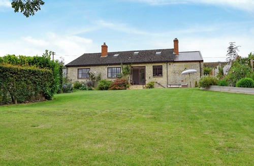 Middle Aston Cottage | 4 bedroom accommodation in Middle Aston, near Bicester