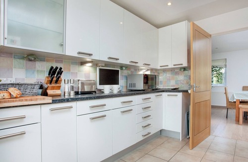 Westward Ho Cottage | 4 bedroom accommodation in Northam, near Westward Ho!